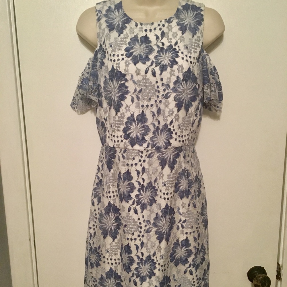 NWT French Connection Antonia Cold Shoulder dress